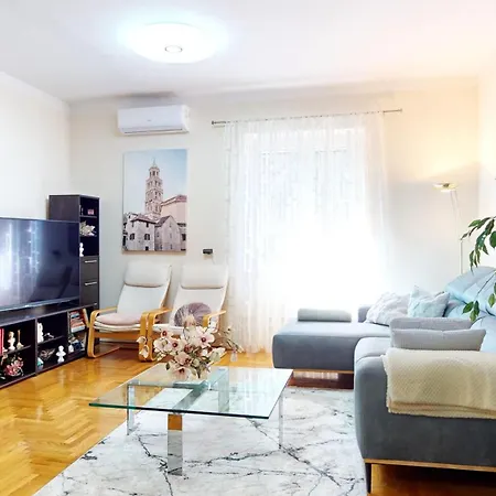 Stella- Near Center And Bacvice Lejlighed Split
