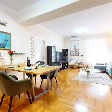 Stella- Near Center And Bacvice Apartment *
