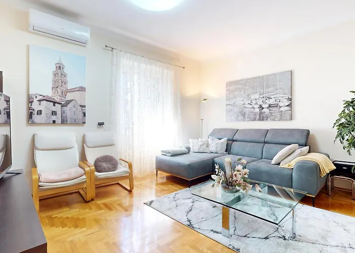 Stella- Near Center And Bacvice Appartement *