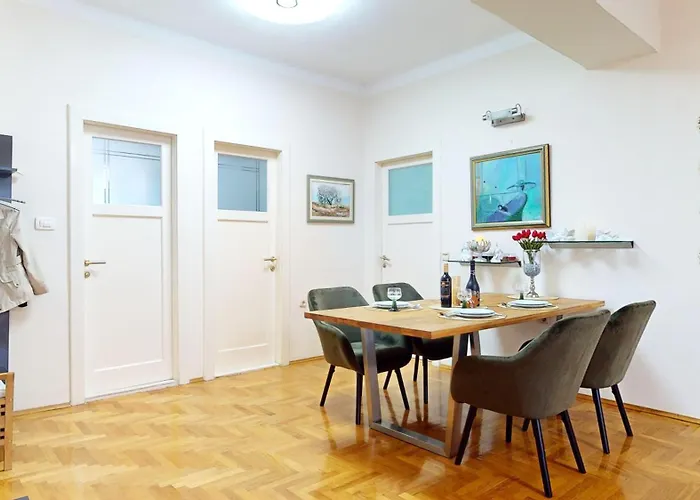 Appartement Stella- Near Center And Bacvice *